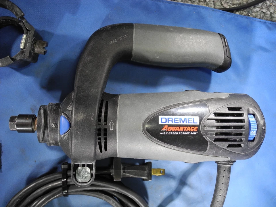 Dremel 120 Volt Advantage 9000 Corded Electric High Speed Rotary Tool TESTED - Image 2 of 4