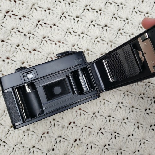 Vtg Minolta Hi-Matic AF Point & Shoot Film Camera 38mm F2.8 Lens JAPAN - Picture 6 of 7