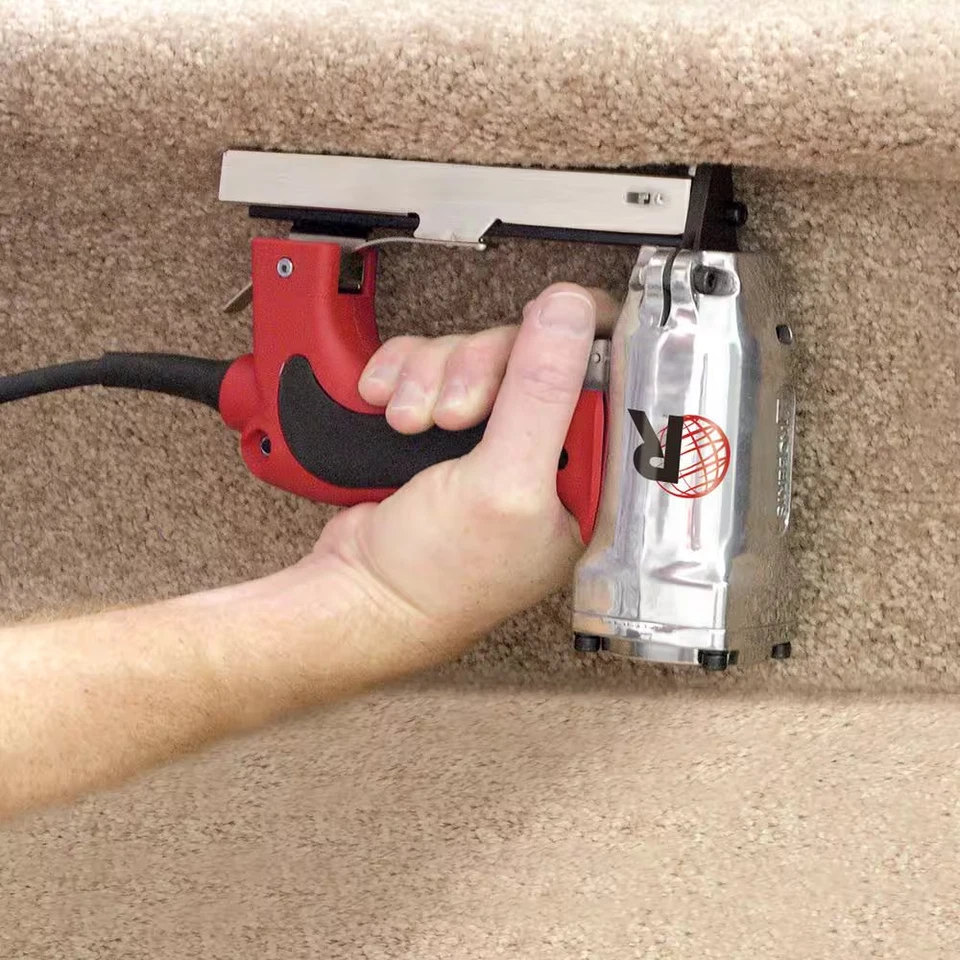 Grapadora de alfombras eléctrica de 3/16 pulgadas Corona, grapas calibre 20 Foto 2 de 4