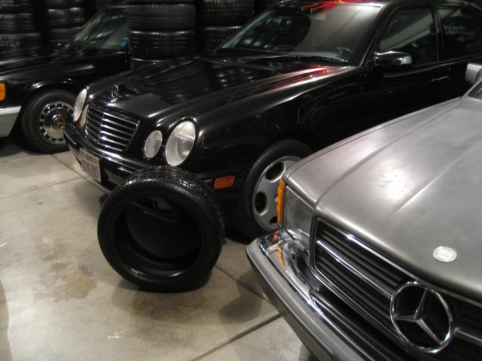 ALMOST NEW 1 ONE CONTINENTAL EXTREMECONTACT DWS 245/40/ZR17 91W 245 40 17 - Image 2 of 4