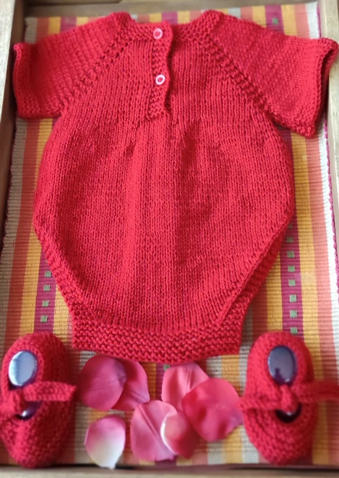 Conjunto de punto para bebé Ranita y zapatos. 6-12 meses. Hecho a mano - Imagen 2 de 2