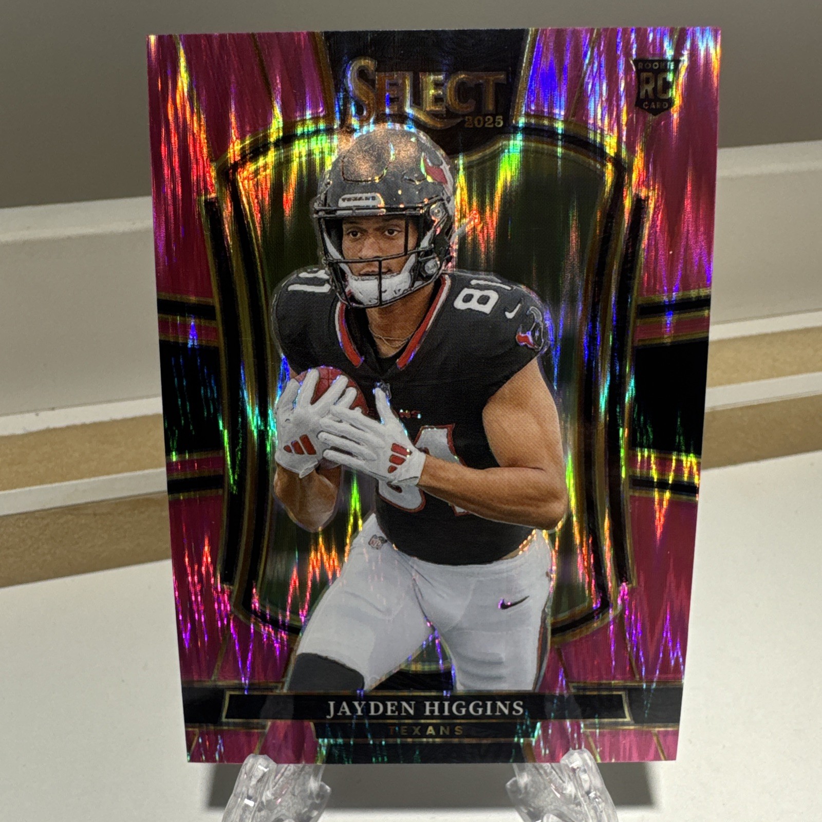 2025 Panini Select - Premier Level Jayden Higgins #136 Pink Shock Prizm (RC)