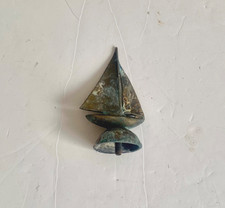 Statuina barca a vela vintage metallo fuso globo mondiale vela barca a vela yacht