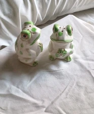 Vintage 1973 J S.N.Y Frog Toad White W/Green Spots Salt&Pepper