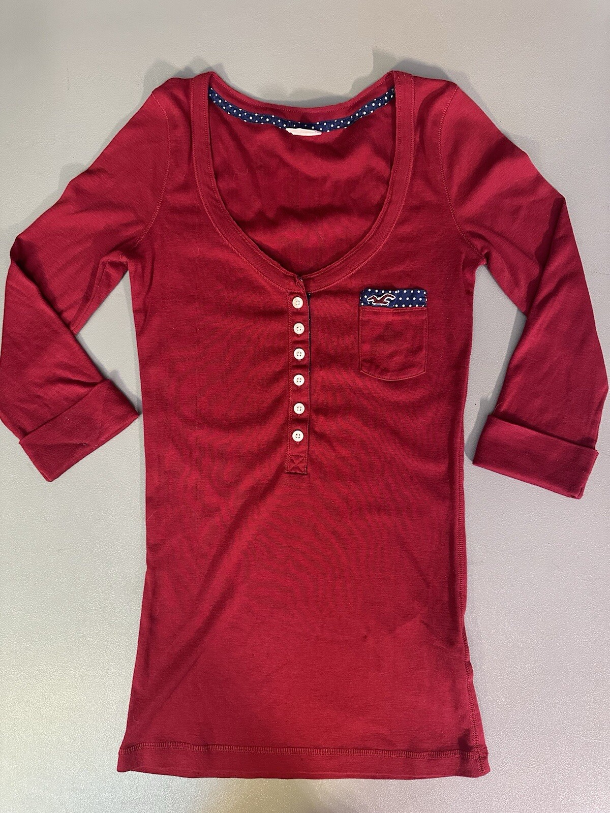 Hollister 1/2 Sleeve 1/4 Button Up Vneck Style Top Red Size Medium