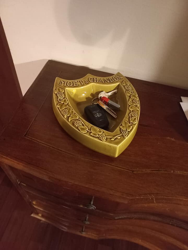 Picture 2 of 16