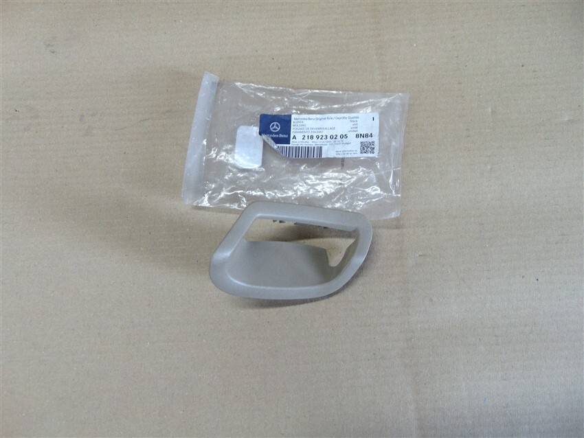 Brand New Rear Bench Right Handle Facing Mercedes C218 A2189230205