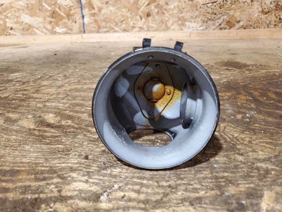 Ford Modelo T 1915-27 capó luz matrícula carrocería Foto 2 de 4