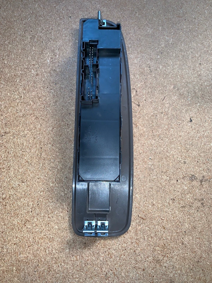 Interruptor de asiento térmico ventana Buick Rainier 2006-2007 OEM marrón 25811581 Foto 4 de 4