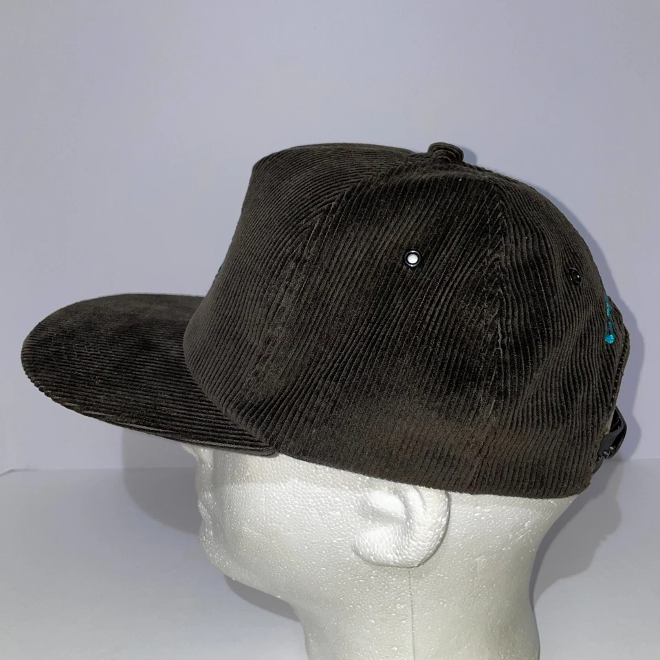 Gorra de béisbol vintage de pana estilo camel negra y verde azulado Foto 2 de 4