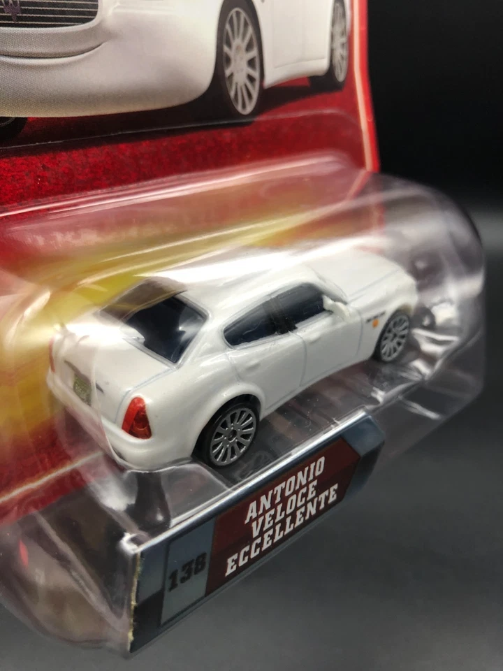 Disney Pixar Cars Antonio Veloce Eccellente Final Lap Maserati White Luigi Neumáticos Foto 3 de 4