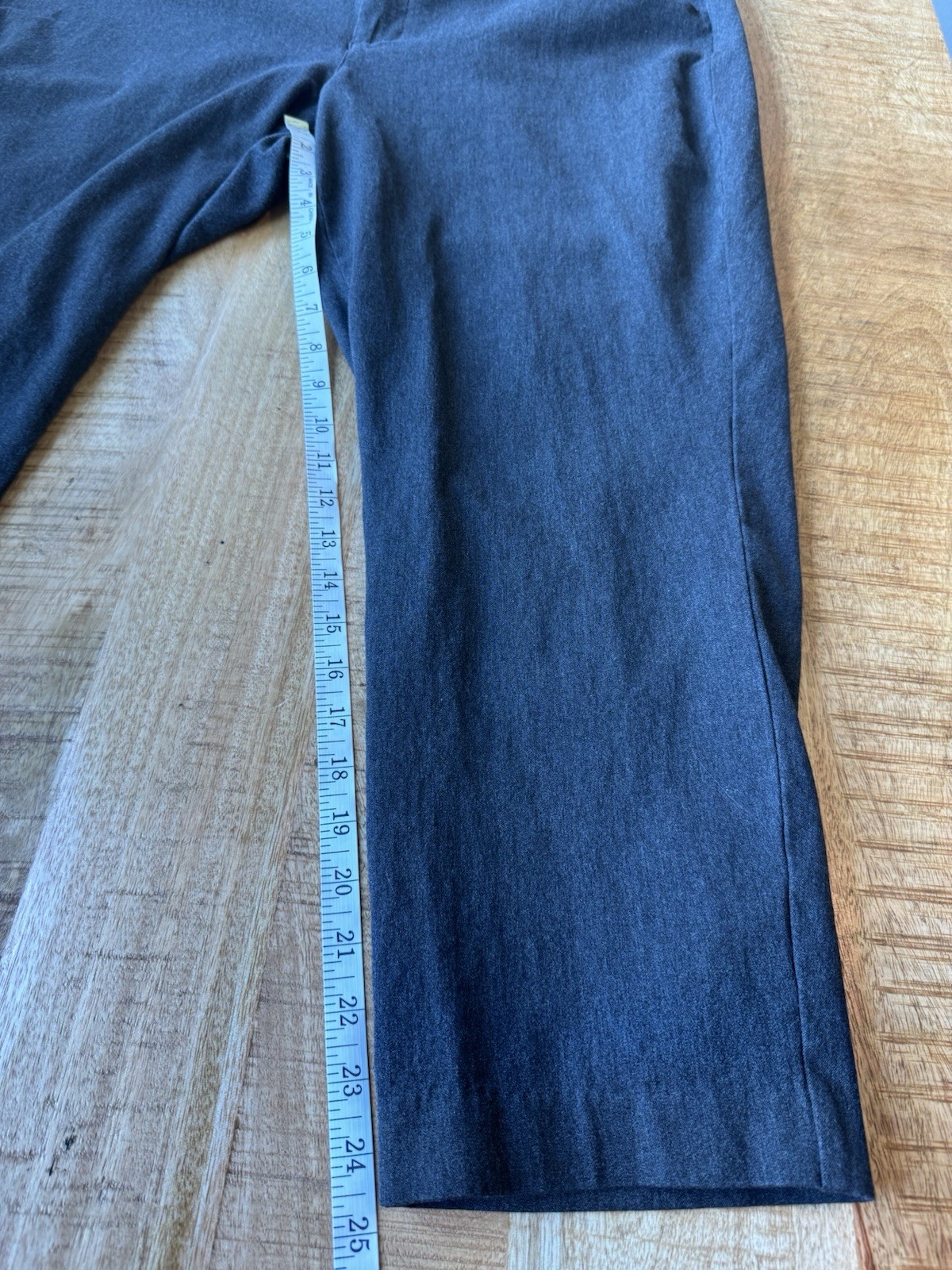 Old Navy Women's Solid Gray Pixie Pant Never Fade… - image 9