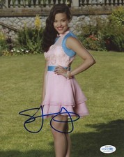 Sarah Jeffrey Descendants Autographed Signed 8x10 Photo ACOA 