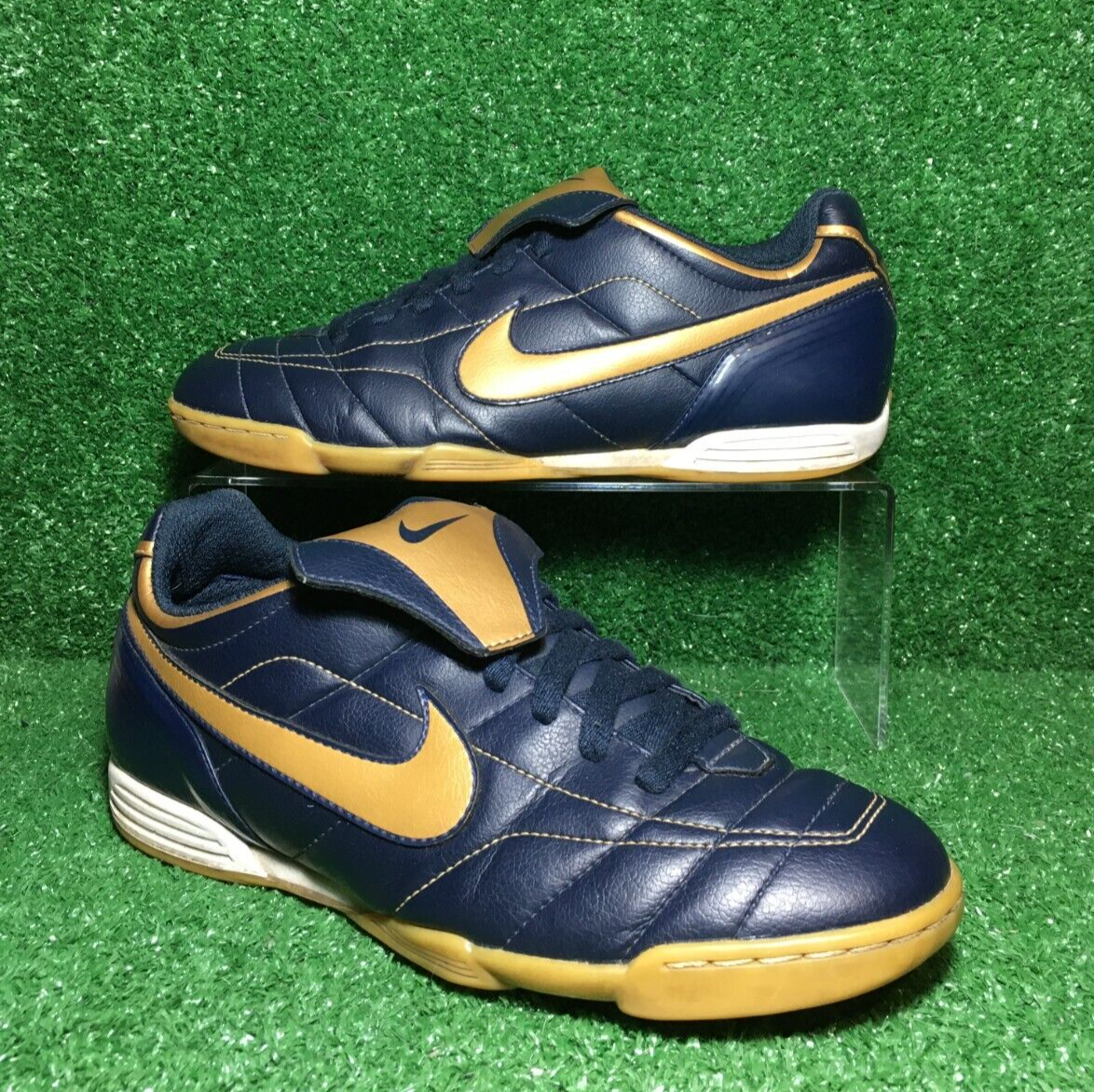 nike tiempo elite 42