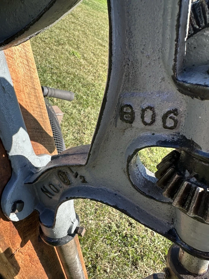 Prensa de taladro de colección 1,5 montaje en pared accionada a mano como es placa hueca o plana Amishtool Foto 4 de 4