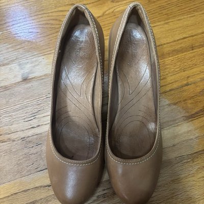 #ad Clark’s Women’s Indigo Purity Snow Wedge Leather Size 11 M Tan Brown EUC $35.99