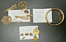 38.79 G LOT OF MARKED GOLD FILLED FOR SCRAP: 1/10 10K, 1/10 12K, 1/20 M586