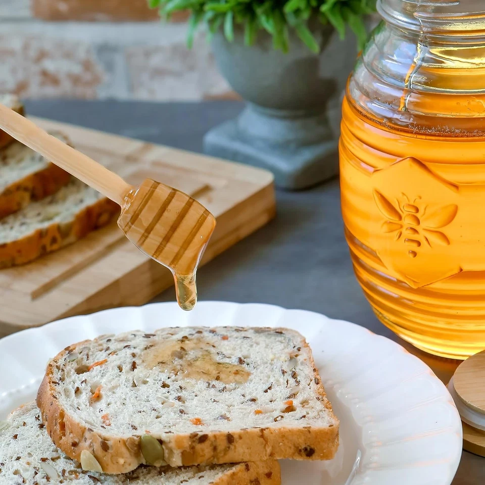 Kate Aspen 24oz. Tarro de albañil de vidrio de miel en forma de colmena de abeja con dos grandes, transparentes  Foto 3 de 4