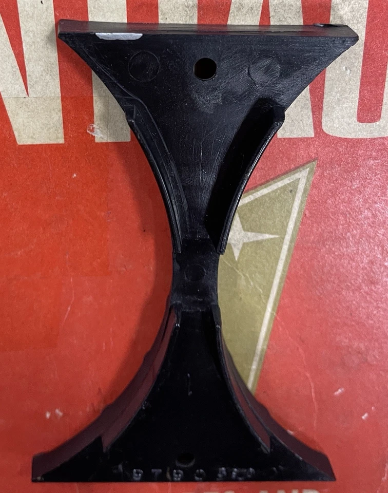 NOS 1968 Pontiac Bonneville Catalina Executive Radiator Grille Escutcheon - Image 4 of 4