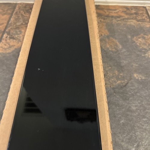 2016 - 2020 CHEVROLET SUBURBAN FRONT RIGHT DOOR WINDOW APPLIQUE MOLDING OEM - Picture 3 of 7