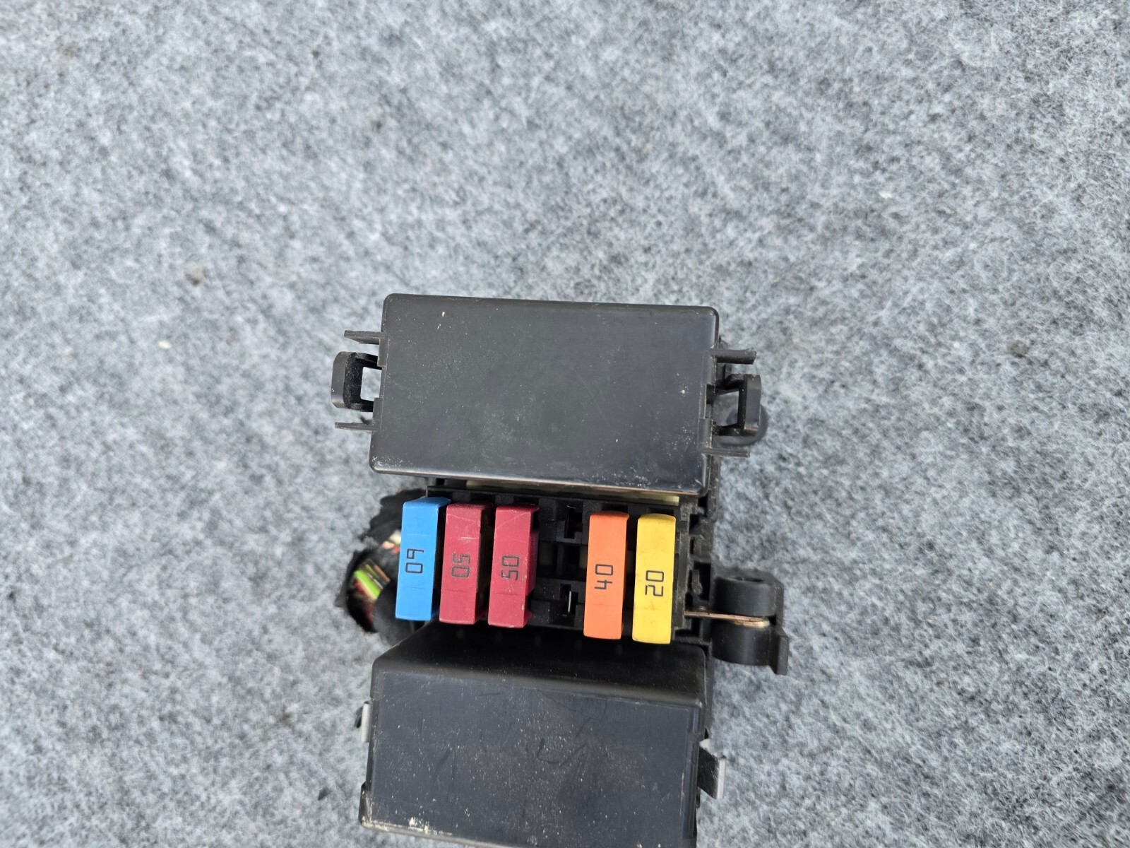 REAR TRUNK FUSE BOX ASSEMBLY 58k 08-12 MASERATI GRANTURISMO 4.2L M145