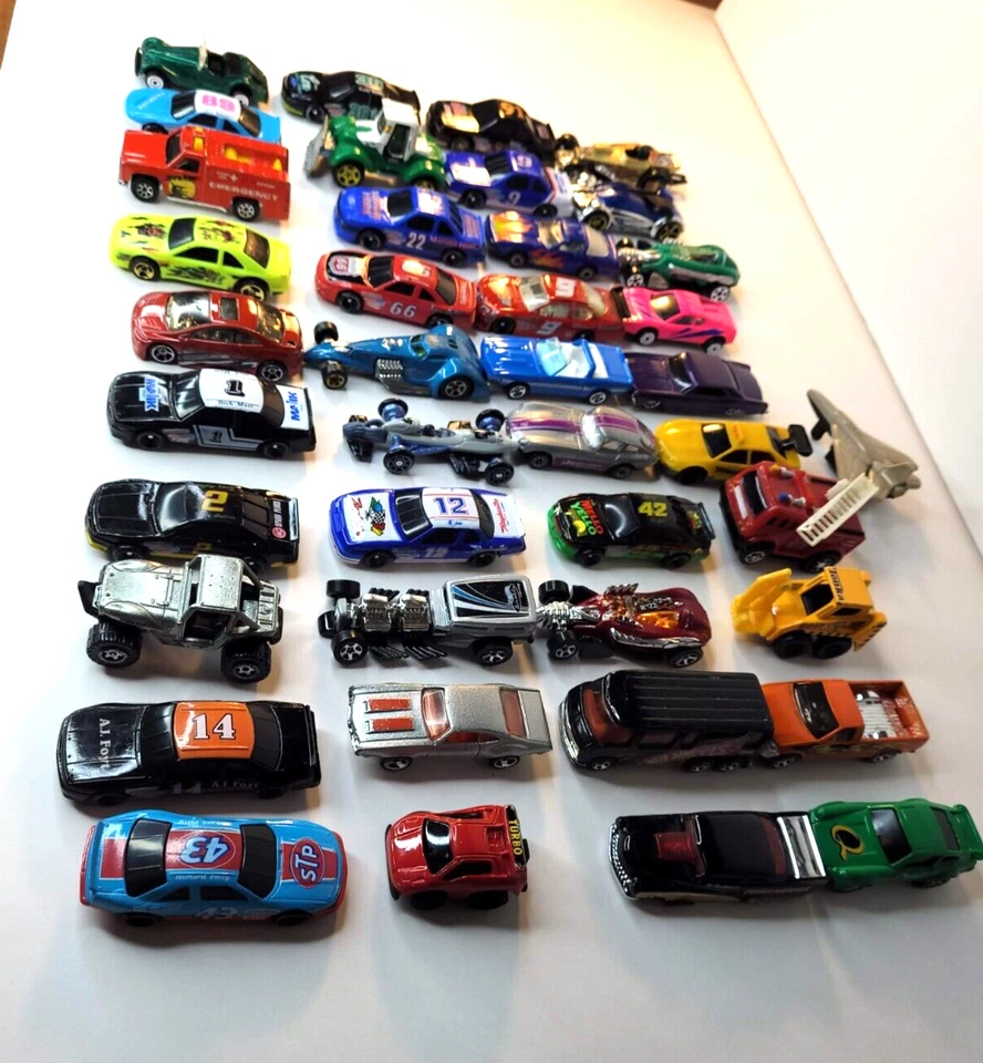 Hot Wheels & Matchbox Toy Car Lot (41) NASCAR, Trucks, Vintage & Fantasy Designs - Image 4 of 4