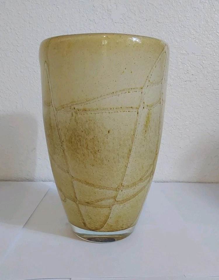 Fenton International Art Glass Beige Brown White Vase w/Tag- No Chips 8 " X 5.5 - Image 3 of 4