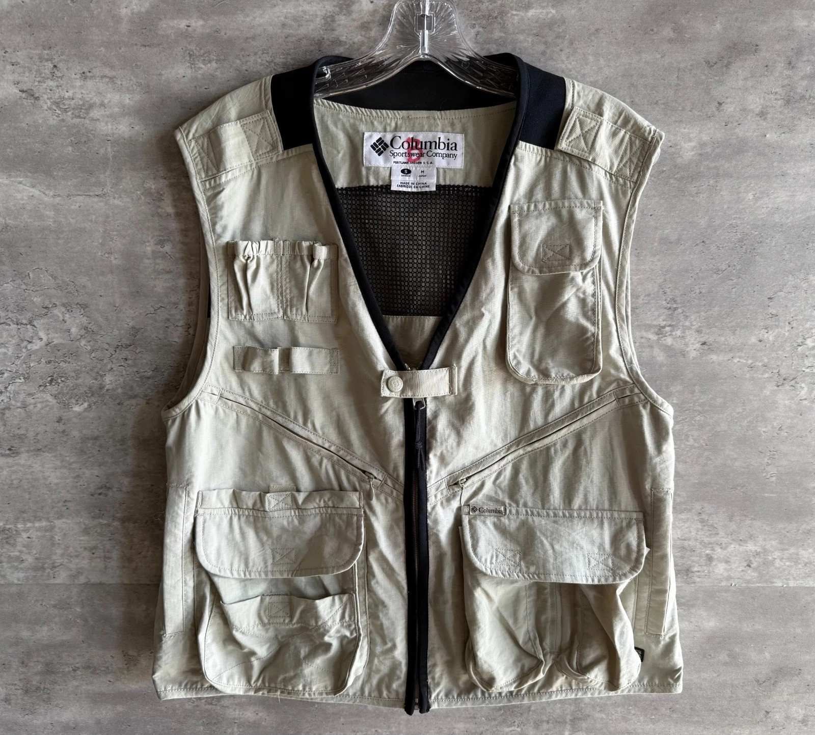 2009 Columbia Beige Nylon Hunting / Fishing Vest Size S