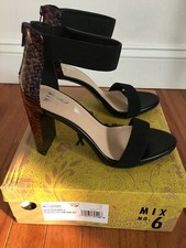 Mix No 6 TACI PLATFORM SANDAL - Size 7.5 M
