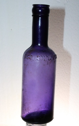 RED SNAPPER SAUCE BOTTLE AMETHYST PURPLE 7 3/4''