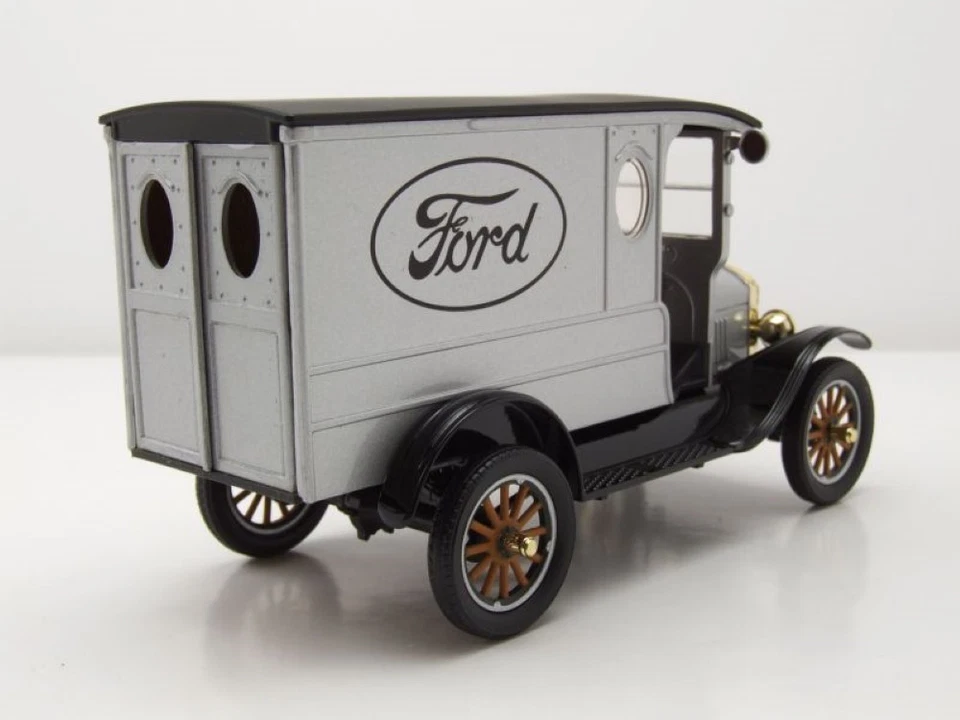 Ford Model T Paddy Wagon 1925 Argento Modellino 1:24 MotorMax - Immagine 2 di 4