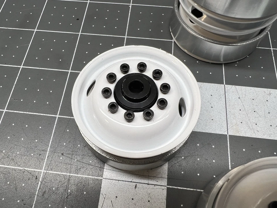 Rc4wd 1.7 Diesel Beadlock Wheels For 1/14 Scale Semi Front And Rear - Image 4 of 4