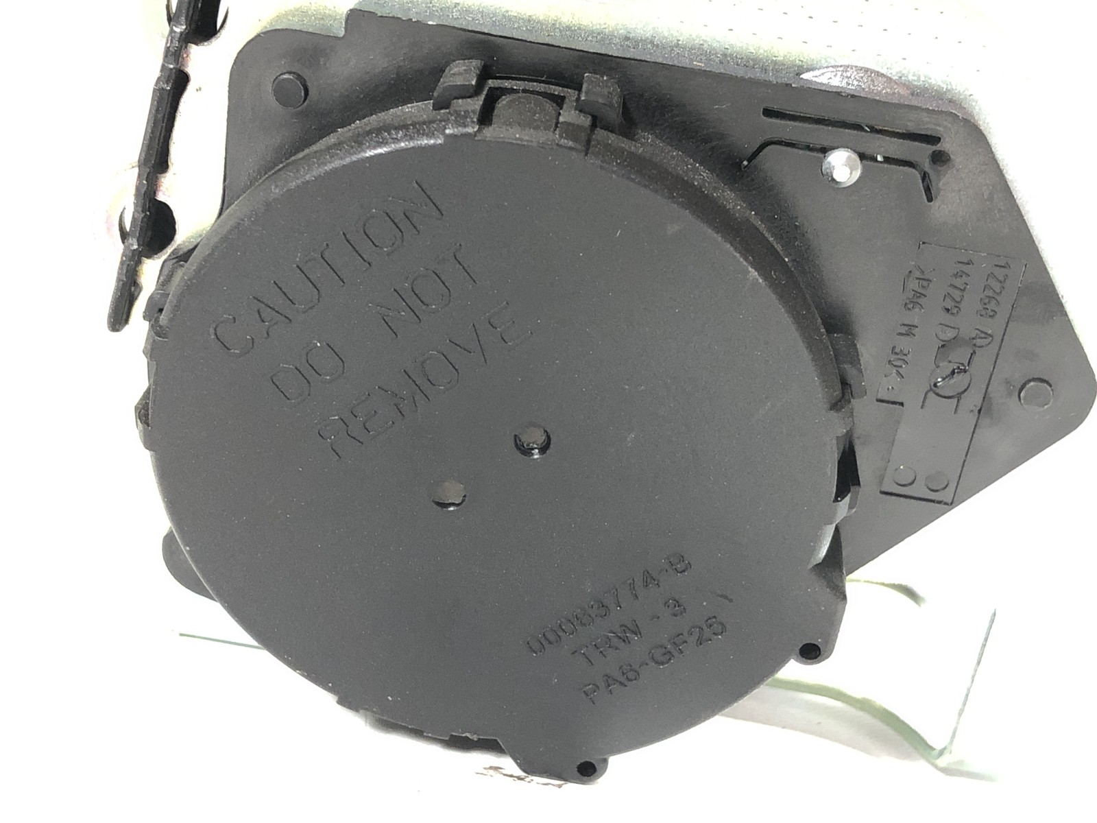 03-13 Maserati Quattroporte M139 Rear Center Seatbelt Retractor OEM NERO Black