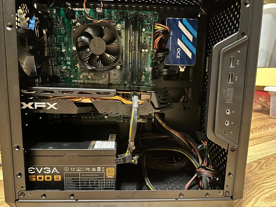 PC gaming personalizado i7 rx580 Foto 3 de 4