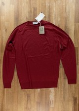 (NO CUSTOMS TAX) JOHN SMEDLEY Lundy solid wolf red wool crewneck sweater Medium