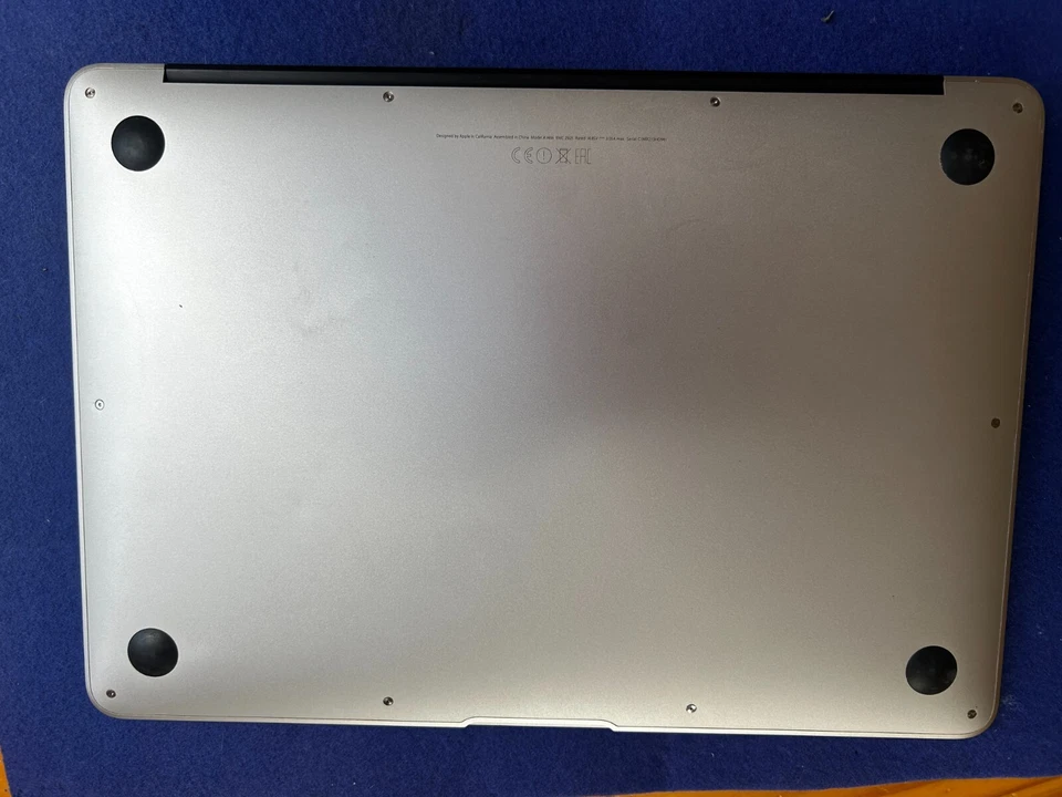 Apple MacBook Air 13,3 Zoll in OVP (251GB SSD, Intel Core i5 4GB DDR3) - Bild 3 von 4