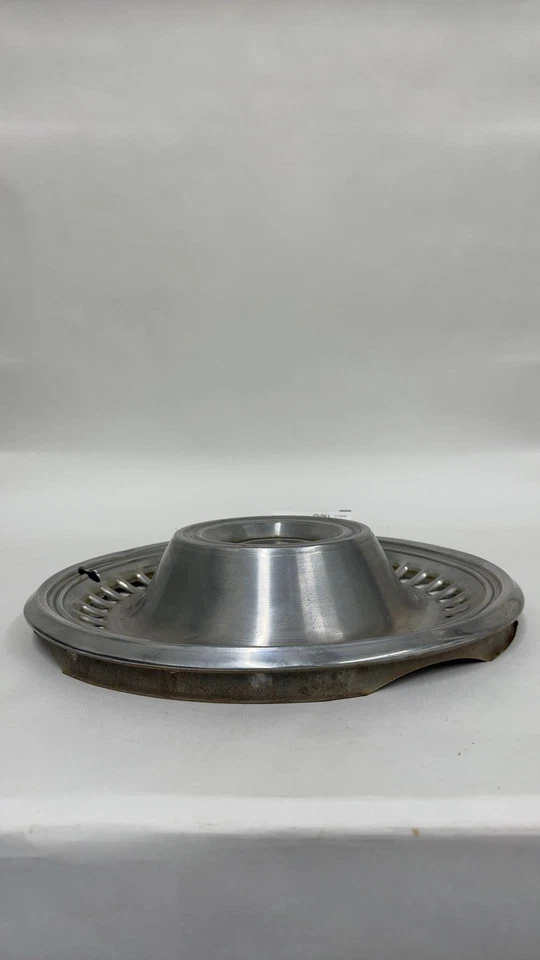 Крышка колеса пикапа Chevrolet 10 1975-87 годов выпуска (колесо 15 дюймов) тип 48 слотов без отверстия ступицы - Изображение 3 из 4