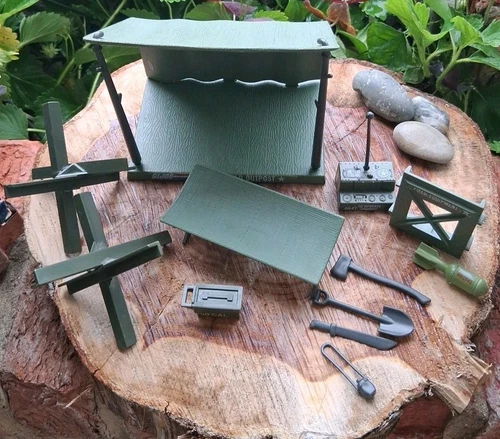 Hasbro Gi Joe 1984 Bivouac Battle Station AND Machine Gun Defense Set 20 Pieces