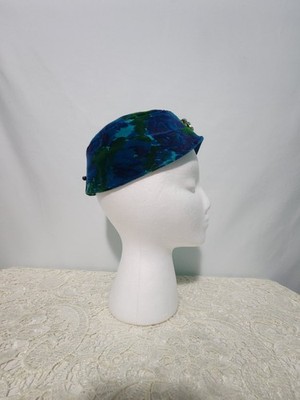 Vintage 1950s Cocktail Pillbox Hat Feather Rhinestone Turban  display picture 1
