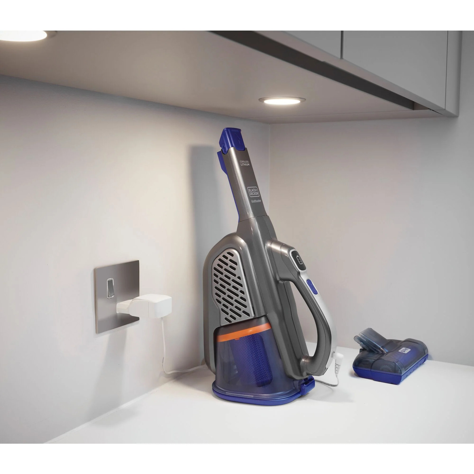BLACK+DECKER dustbuster&reg; AdvancedClean+&trade; Pet  Hand Vacuum - HHVK515JP07