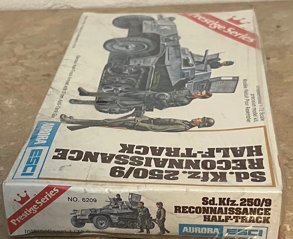Aurora Esci Prestige Series Sd.Kfz.250/9 Half Track 1:72 Scale Kit 6209 Sealed - Image 2 of 4