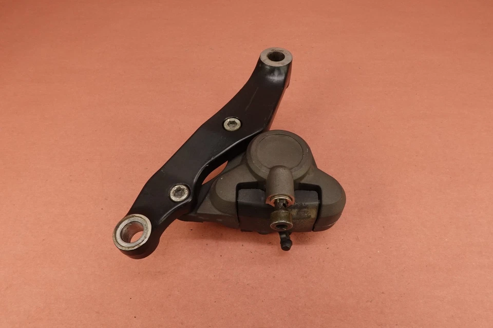 1987-2005 Suzuki Intruder Boulevard S83 VS1400 Rear Brake Caliper Mount Bracket - Image 4 of 4