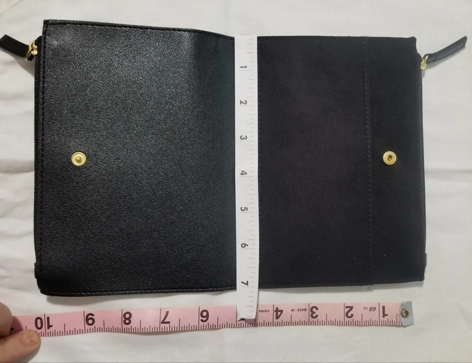 Bolso de Maquillaje Cosméticos Donna Karan Doble Plegable Negro Imitación Gamuza/Imitación Cuero Nuevo sin Etiquetas Foto 2 de 4