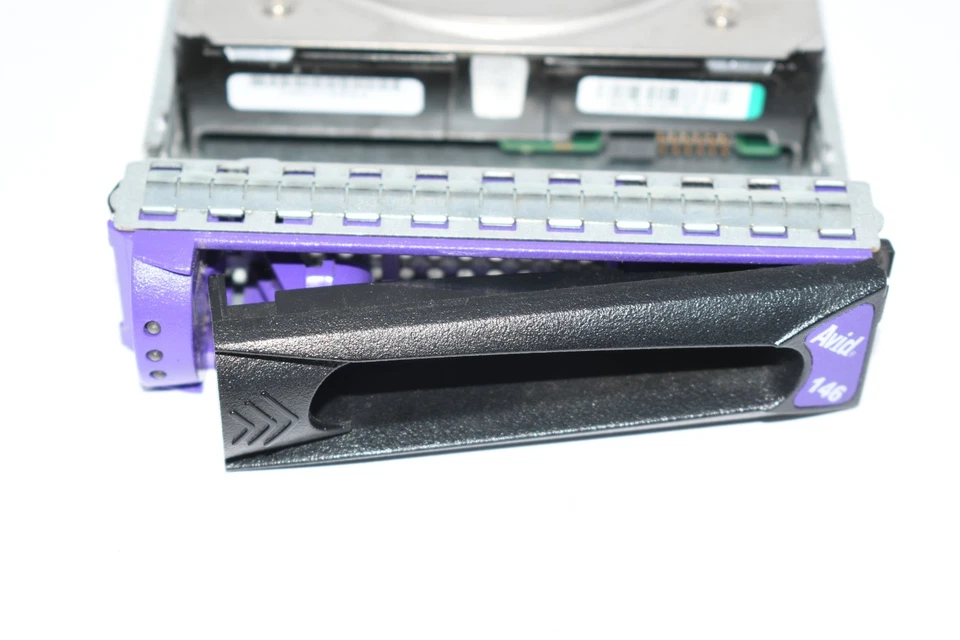 Seagate Cheetah ST3146707LC 10K.7 Ultra320 SCSI 146 GB Hard Drive HSS w/ Tray Ca - Image 2 of 4