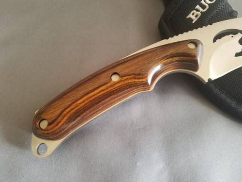 BUCK KNIFE : Limited Edition 693 Walnut Handles - Grizzly Bear Profile : NIB - Picture 7 of 13