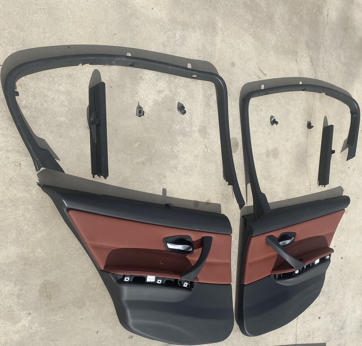 OEM BMW E90 06-11 BMW Rear Door Panels Red /sunshades E90/E91 LCI