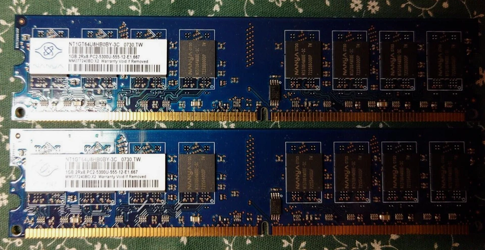 Nanya NT1GT64U8HB0BY-3C PC2-5300U-555-12-E1 1GB 2Rx8 240-pin DIMM, Non-ECC DDR2 - Image 3 of 4