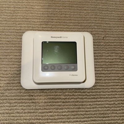 Honeywell T4 Pro Programmable Thermostat + Wall Plate Model TH4110U2005