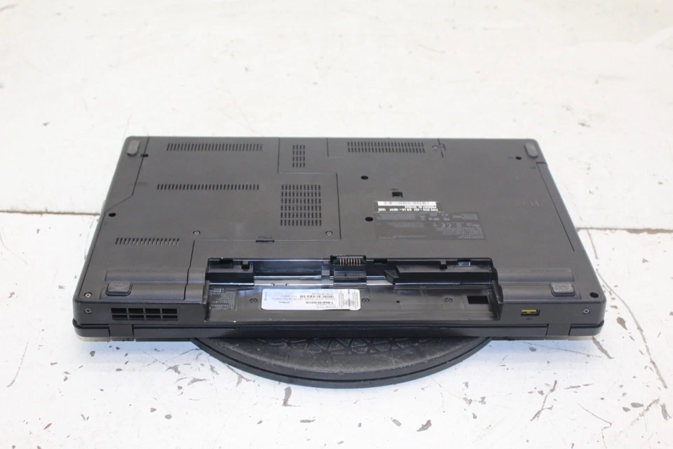 Portátil Lenovo Thinkpad Edge 15 Intel Core i3-M380 2 GB Ram 500 GB HDD sin sistema operativo/batería Foto 4 de 4