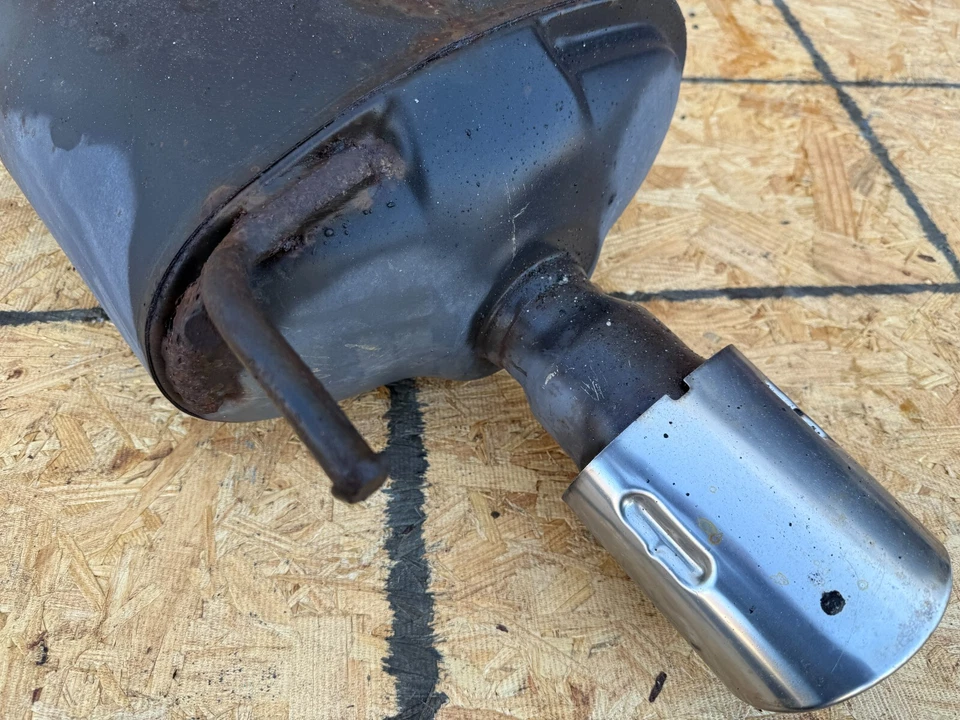 INFINITI M35H M37 M56 Q70 11-19 FABRICANTE DE EQUIPAMENTO ORIGINAL SILENCIADOR TRASEIRO DIREITO PASSAGEIRO ESCAPE ASSY - Imagem 4 de 4